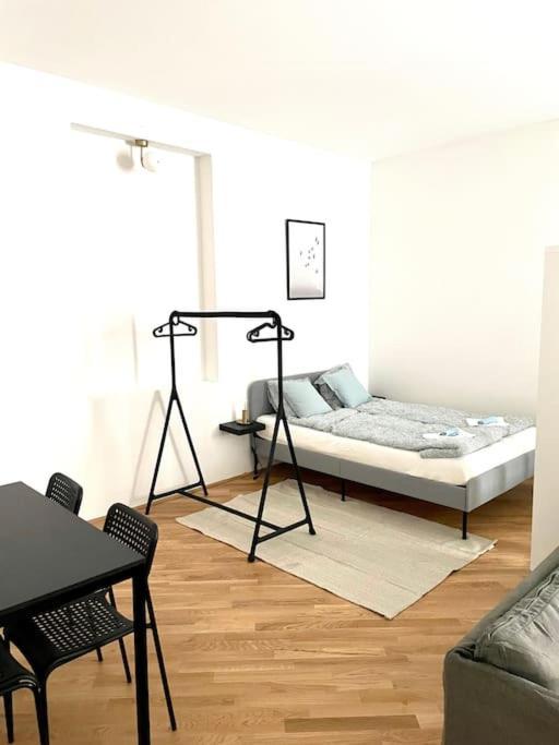 Brand New & Spacious Apartment In The City Centre Виена Екстериор снимка